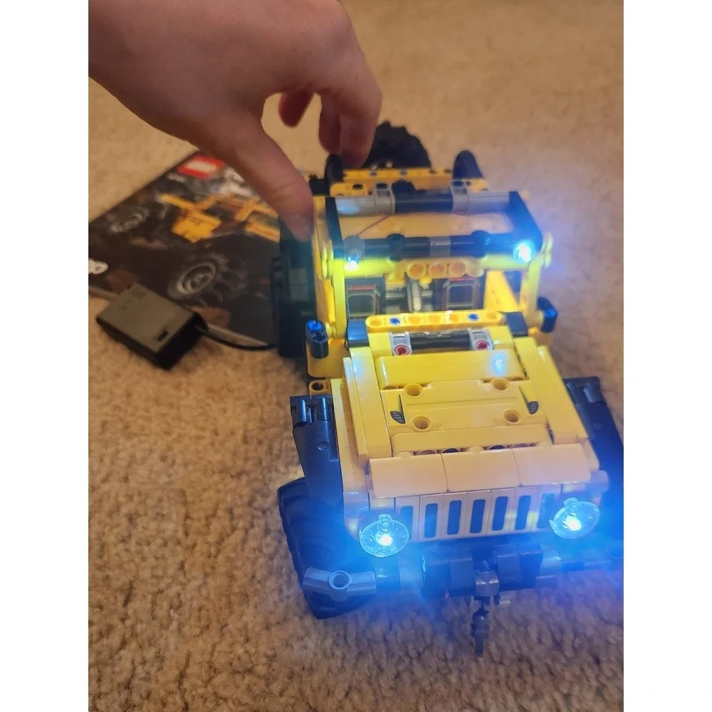Lego Technic 42122 Jeep Rubicon W LED Light Kit + Booklet  Complete